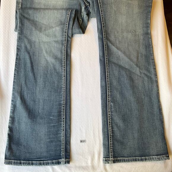 Indigo United Women Flared Jeans size 15 Blue Mid Rise Stretch Boot Cut NWT - Picture 7 of 11